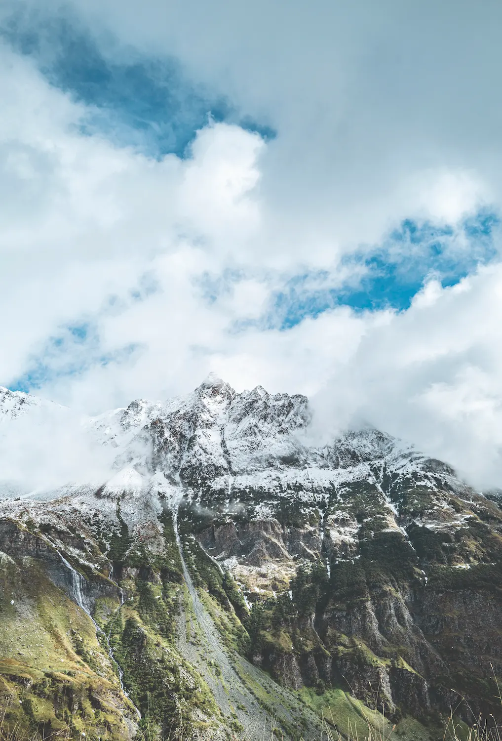 Sommet d'une montagne enneigé